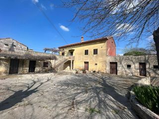 ISTRIA, SVETVINČENAT - Casa in pietra con terreno edificabile