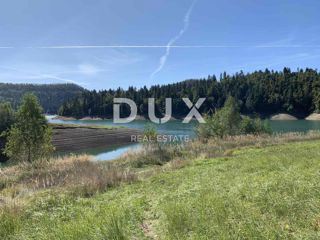 GORSKI KOTAR, LOKVE - attraente terreno di 405m2 per una casa familiare / villa / appartamenti / casa in affitto / casa vacanze