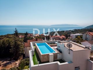 OPATIJA, IČIĆI – un moderno appartamento con piscina sul tetto in un nuovo edificio con vista mare