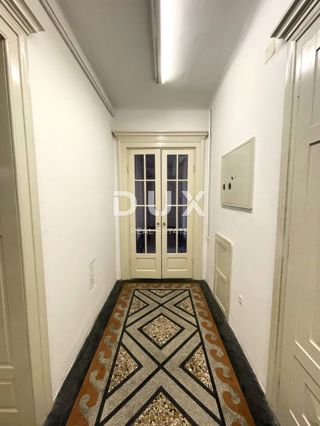 FIUME, CENTRO - Immobile unico, appartamento di 260 m2 in ottima posizione!