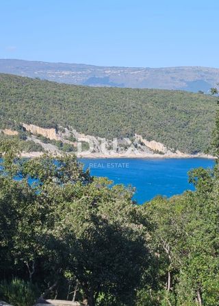 ISTRIA, KRNICA - Casa indipendente a 200 metri dal mare