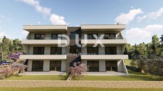 ISTRIA, UMAGO - Appartamento all'ultimo piano con balcone e vista mare