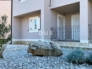 ISTRIA, MEDULIN - Appartamento con giardino vicino alla spiaggia