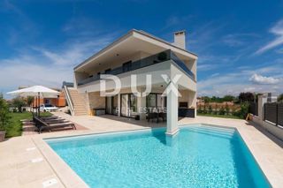 ISTRIA, PARENZO - Casa moderna di lusso con piscina e terrazza sul tetto con vista mare