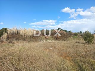 ISTRIA, POLA - Terreno edificabile nella zona commerciale Šijana 2200 m2