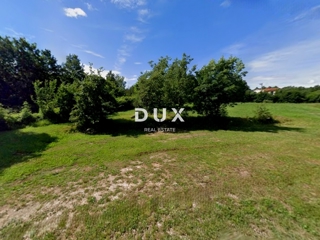 ISTRIA, LABIN - Terreno edificabile ai margini del villaggio