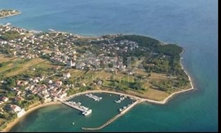 ZADAR, PRIVLAKA - terreno edificabile vicino al mare