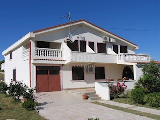 Casa Povljana, 896m2