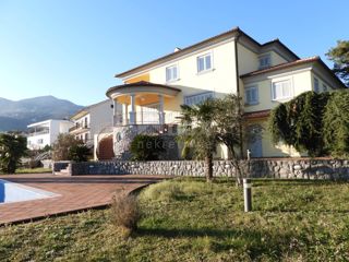 OPATIJA, POBRI - villa / casa a tre piani - indipendente 505m² + 1240m2 ambiente