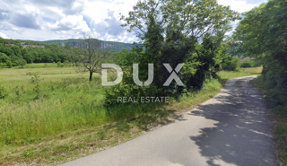 ISTRIA, ROČ - terreno 8.804 m2 immerso nella natura! OPPORTUNITÀ!