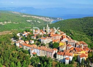 ISTRIA, LABIN - Appartamento al piano terra con vista mare