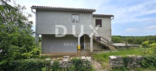 ISTRIA, LABIN - Casa da ristrutturare con ampio terreno edificabile e tanta privacy