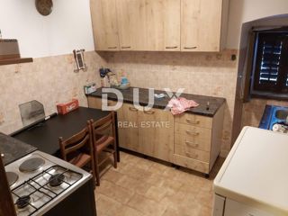 RIJEKA, DONJA VEŽICA - appartamento 101 m2 + mansarda 58 m2 + giardino in posizione eccellente e ricercata! OPPORTUNITÀ!