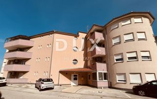 ISTRIA, POLA - Spazioso appartamento con vista sulla città
