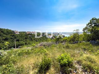 CRIKVENICA, JADRANOVO - Ampio terreno in posizione eccellente