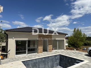 ZADAR, VIR - Moderna casa a un piano con piscina!