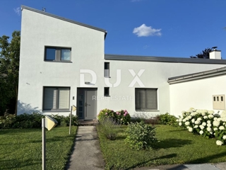ZAGABRIA, NOVI ZAGREB - casa a basso consumo energetico con ampio terreno e impianto solare