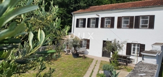 GRIŽANE - ottima casa indipendente di 120 m2