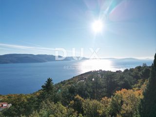 OPATIJA, BRSEČ, NAČINOVIĆI - terreno edificabile di 543 m2 con progetto per una villa e vista panoramica sul mare 
