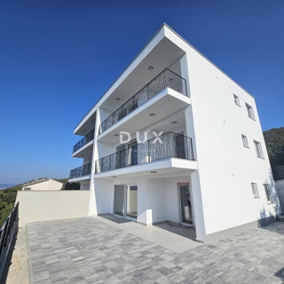 NOVI VINODOLSKI, SMOKVICA - appartamento in una nuova costruzione, vicino al mare