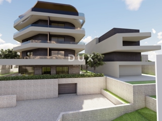 ABBAZIA, CENTRO - boutique hotel incompiuto + edificio con 6 appartamenti + terreno nel centro di Abbazia, opportunità di sviluppo