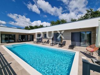 ISTRIA, SVETVINČENAT - Moderna casa a un piano con piscina, immersa nella natura