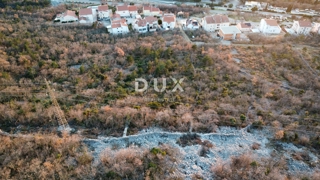 CRIKVENICA - terreno edificabile 2950 m2