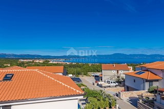 ISOLA DI KRK, vicinanze di Malinska - Appartamento a due piani con vista panoramica sul mare