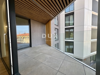 UMAGO, CENTRO - Appartamento in lussuosa costruzione nuova, prima fila al mare