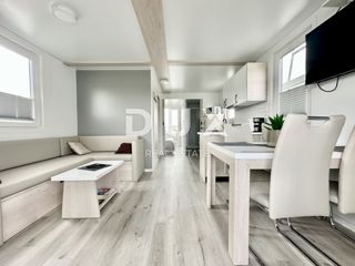 ISTRIA, NOVIGRAD - Casa sull'acqua con vista sul mare e sul porto turistico