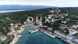 ISOLA DI PAG, LUN - terreno edificabile di 640 m2 in una posizione privilegiata