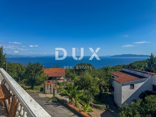 OPATIJA, POBRI - spaziosa casa indipendente con vista mare, giardino e diverse unità abitative