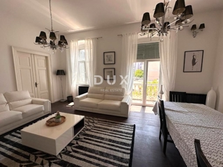 ISTRIA, POLA - Lussuoso appartamento con 5 camere da letto e 2 bagni - ZONA PEDONALE!!