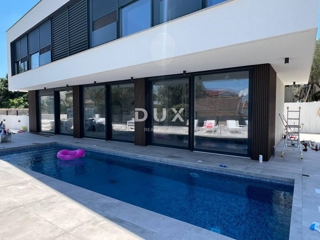 ISTRIA, ROVINJSKO SELO - Una villa magica con piscina vicino al mare