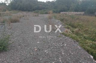 RIJEKA, ČAVLE - terreno edificabile di 3548 m2 in ottima posizione, opportunità per un buon investimento!