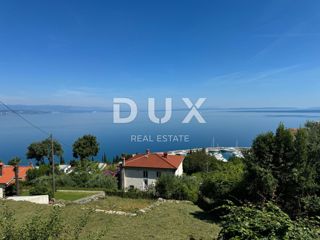 OPATIJA, IČIĆI - terreno con permesso per una villa sopra la marina ACI e vicino al Mariott Resort - vista panoramica sul mare