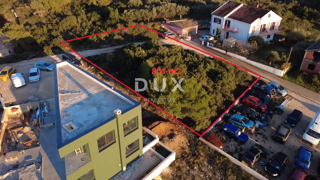 ZADAR, PLOČE - Terreno edificabile con vista mare per la costruzione di un edificio!