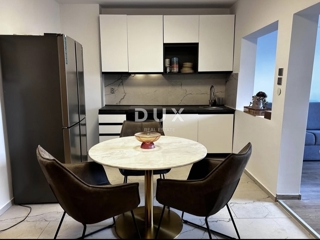 ISOLA DI KRK, ŠILO - Casa indipendente ristrutturata con giardino vicino alla spiaggia sabbiosa con possibilità di costruire un piano aggiuntivo!