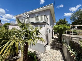 CRIKVENICA - Casa in centro a 80 metri dal mare! Opportunità!