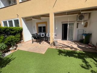 ISTRIA, PEROJ - Appartamento con giardino in posizione tranquilla