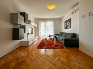 RIJEKA, ŠKURINJE - APPARTAMENTO CON 3 CAMERE DA LETTO, 1° piano, loggia e vista mare