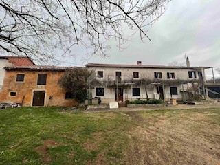 Casa Kaštel, Buje, 150m2