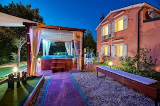 ISTRIA, UMAG - Villa con piscina