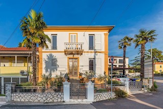 ISOLA DI KRK, MALINSKA - Villa in pietra vicino al mare