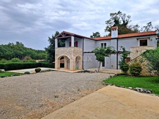 ISTRIA, SVETI LOVREČ - Casa rurale con piscina