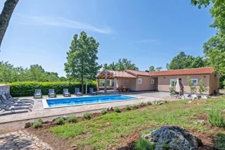 ISTRIA, LABIN - Casa isolata con piscina