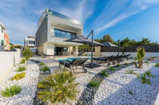 ZADAR, ZATON - Villa di lusso a 100 metri dal mare