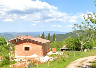 ISTRIA, MOTOVUN - Casa in costruzione