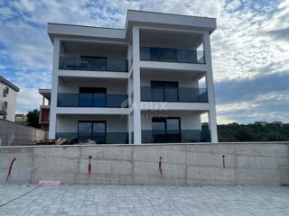 ŠIBENIK, ROGOZNICA - Appartamento vicino alla spiaggia