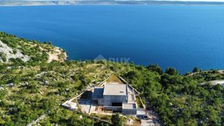 ZADAR, STARIGRAD - Roh bau villa al mare